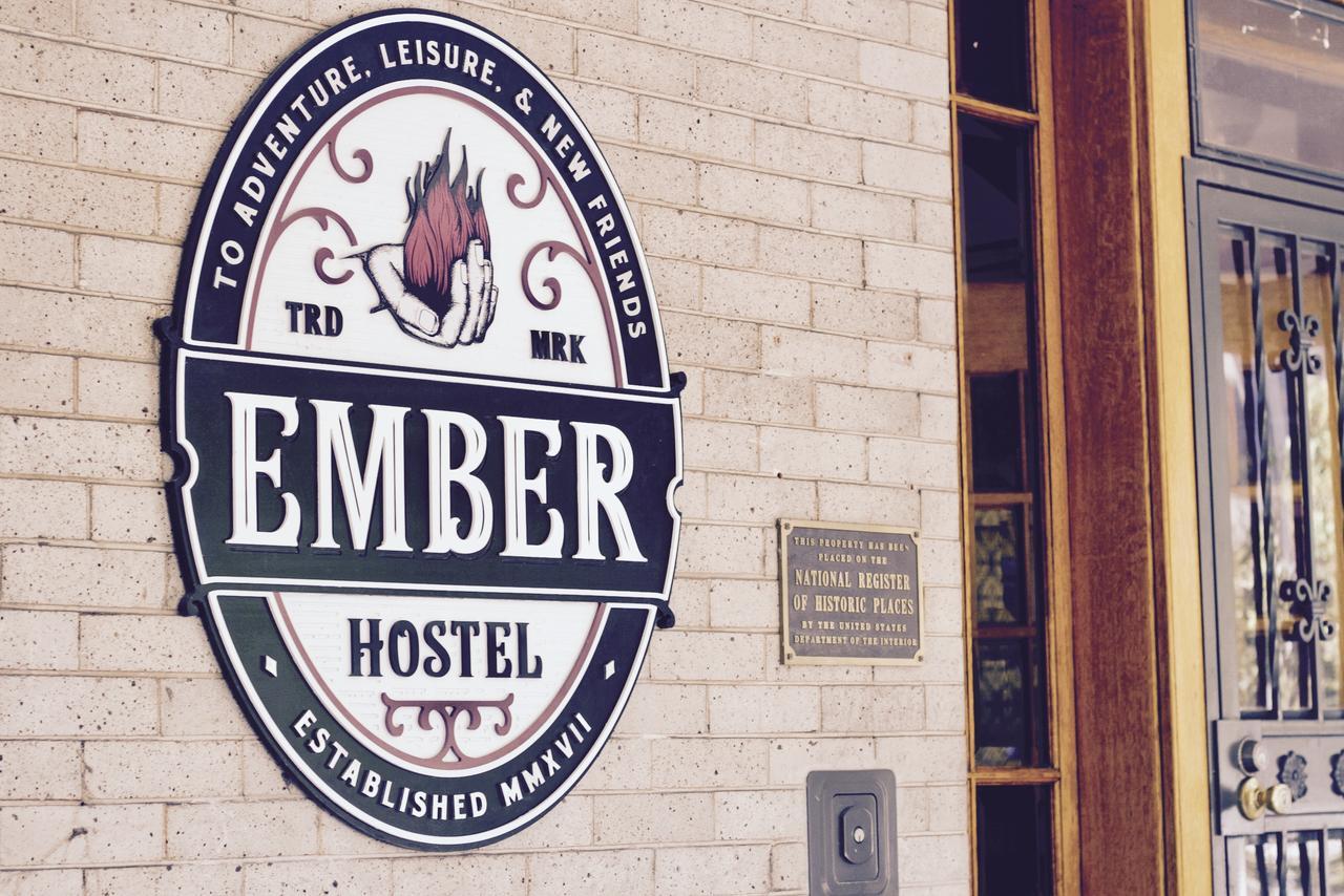 Ember Hostel Denver Exterior photo